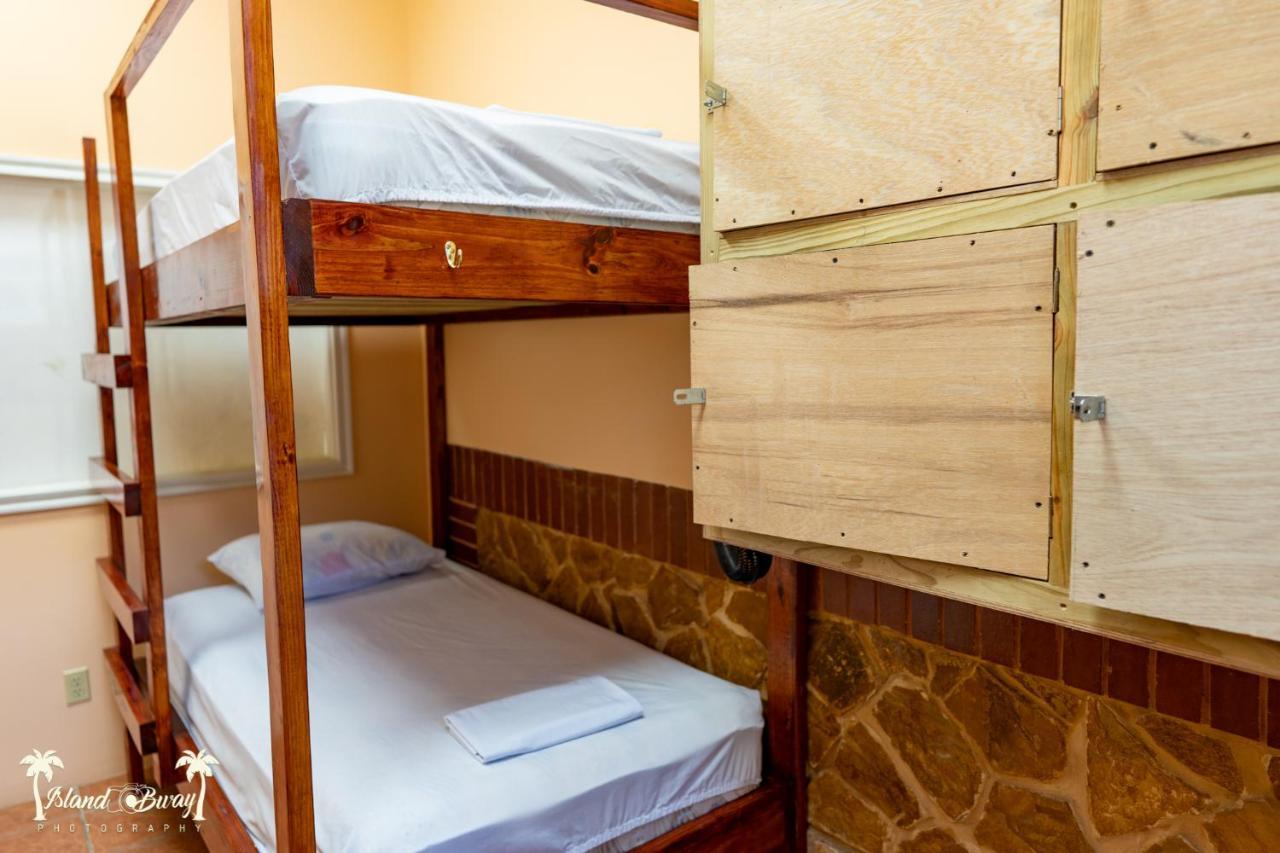 Yellow Belly Backpackers San Ignacio Exterior photo