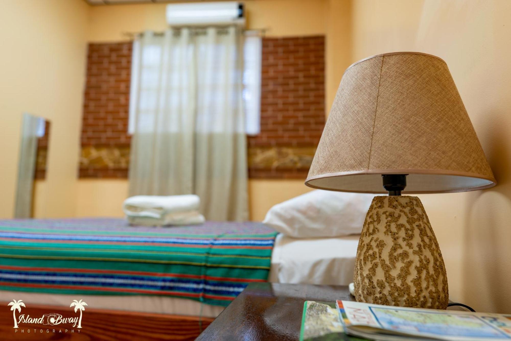 Yellow Belly Backpackers San Ignacio Room photo